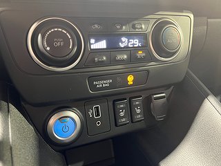 Halvkombi Nissan Leaf 15 av 17