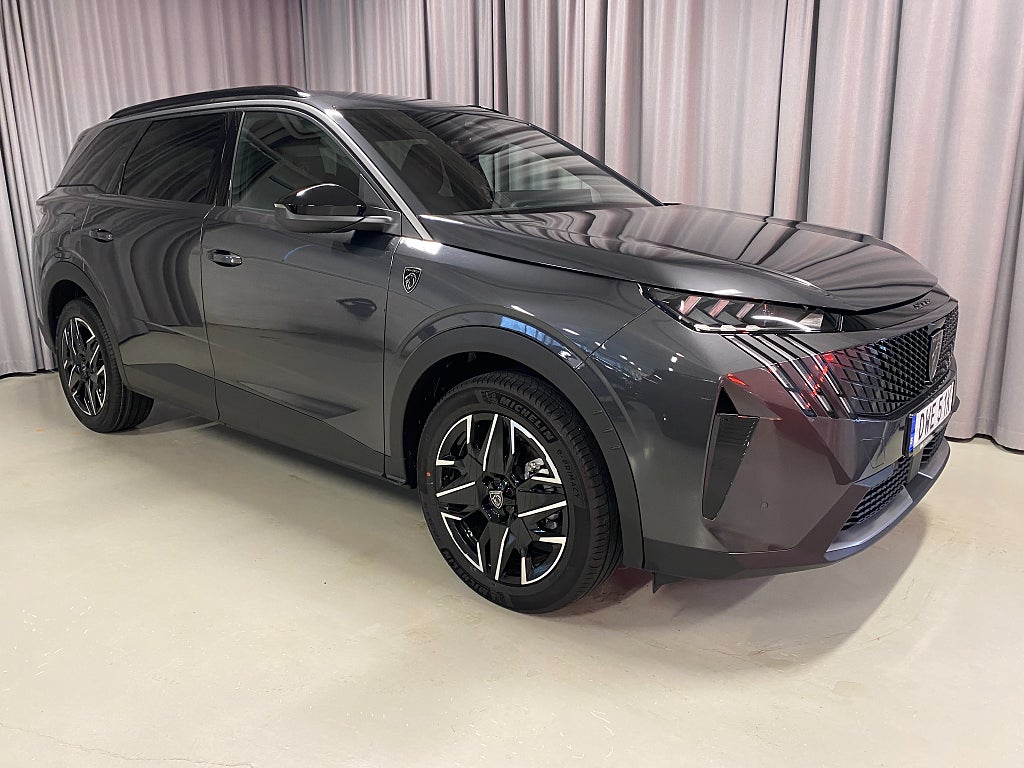 Peugeot 5008 Winter Edition HYBRID 145hk Automat. 7-Sits!