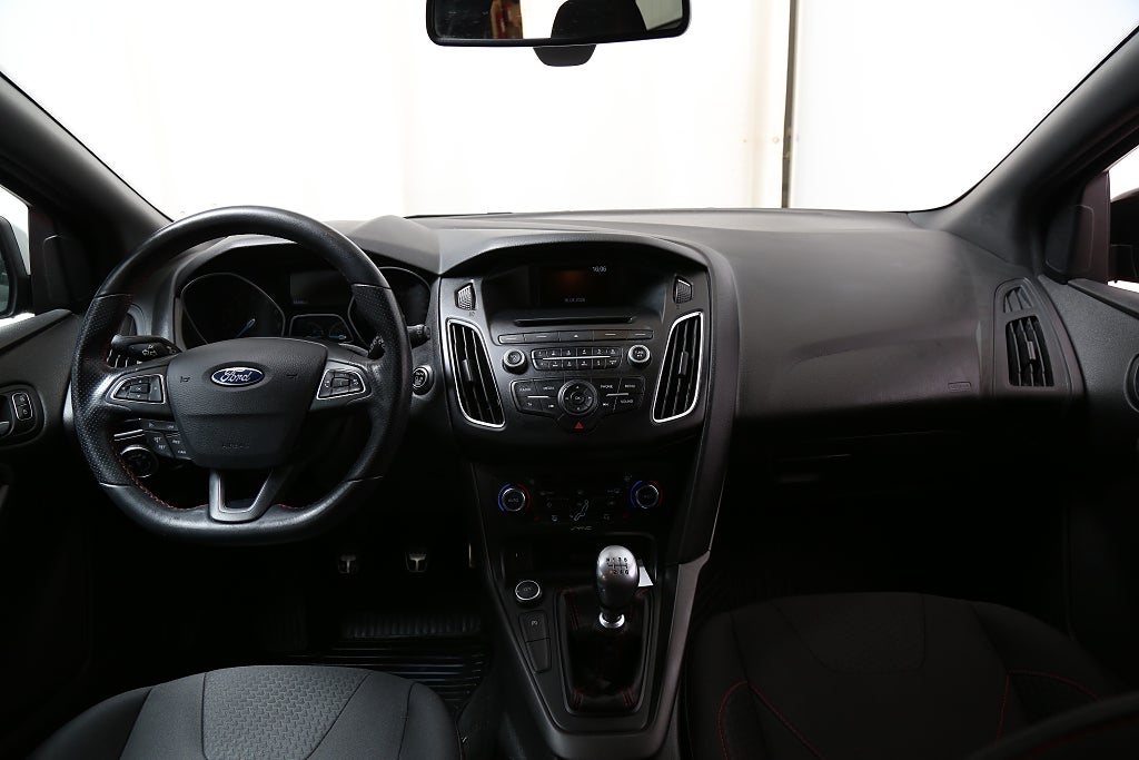 Ford Focus 1,0 EcoBoost ST-Line Kombi Drag Exteriört stylingkit 2017