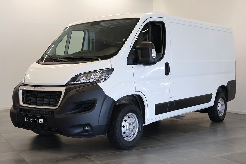 Peugeot Boxer Van 335 2.0 4WD L2H1 Värmare Drag V-hjul UNIK