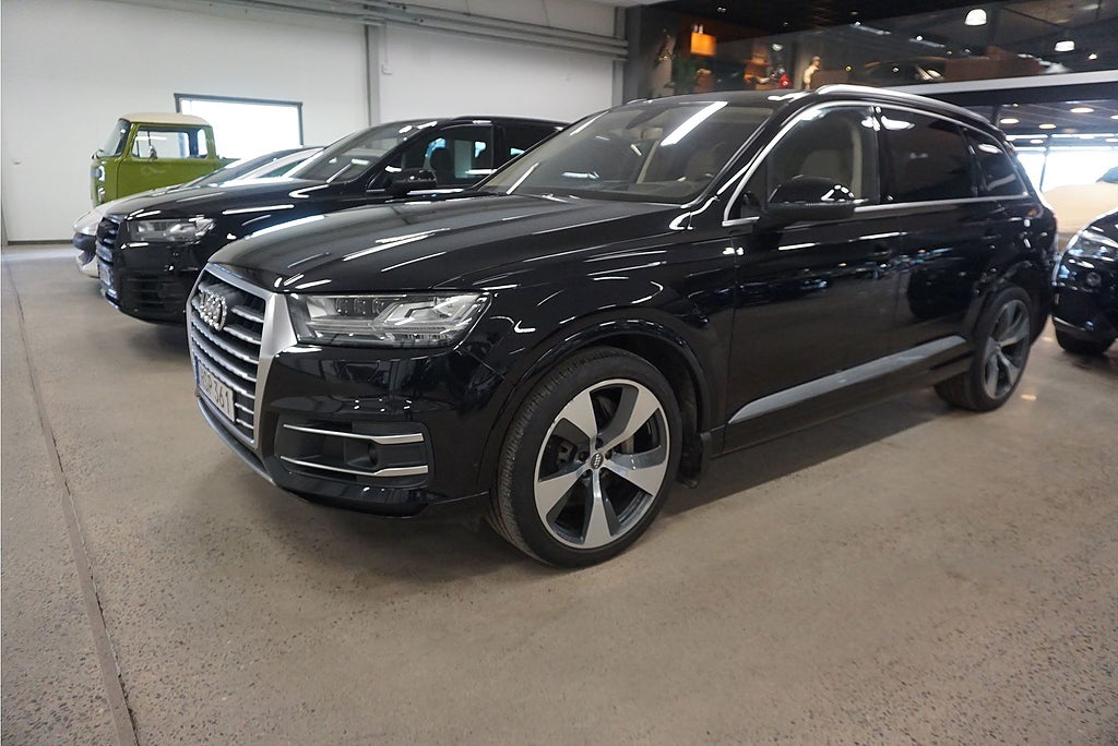 Audi Q7 3.0 TDI V6 Quattro Panorama 7-Sits Drag/Matrix 