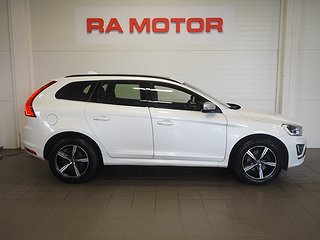 SUV Volvo XC60 4 av 28