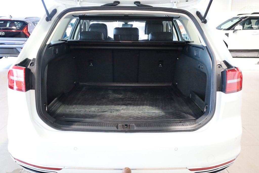 Volkswagen Passat 2,0 TDI 190HK R-line DSG 4M Drag Kamera 2016
