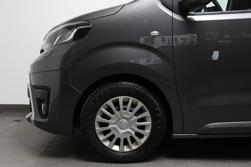 Toyota Proace Verso 2,0 D-4D 144hk Aut 9-sits Värmare Drag Leasbar 2023