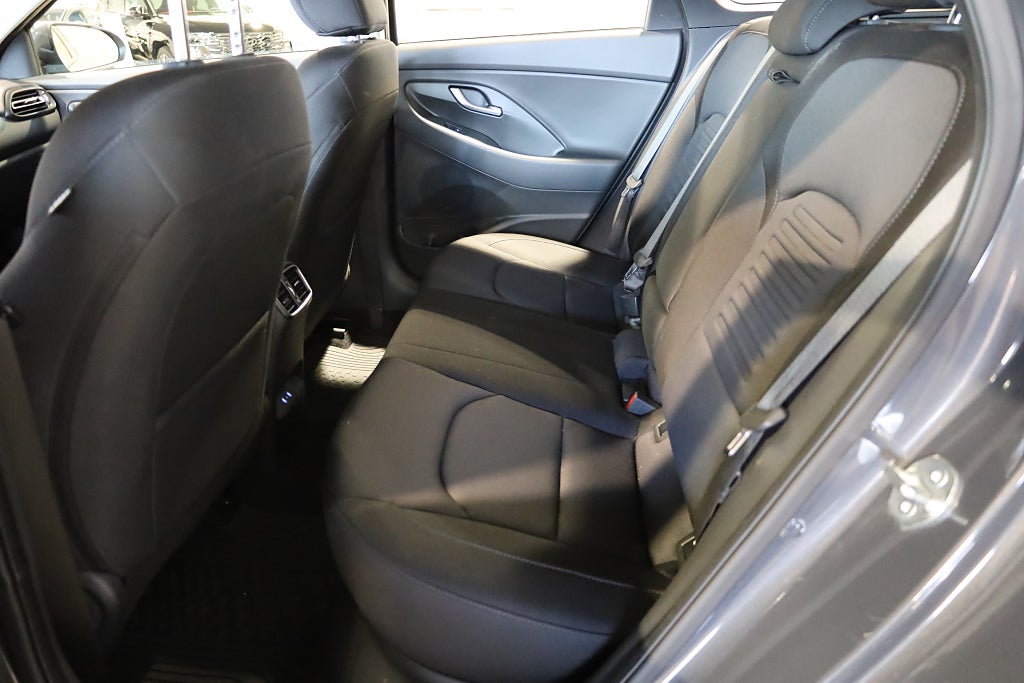 Hyundai i30 1,0 T-GDi MHEV Essential Kombi Aut Navi Kamera