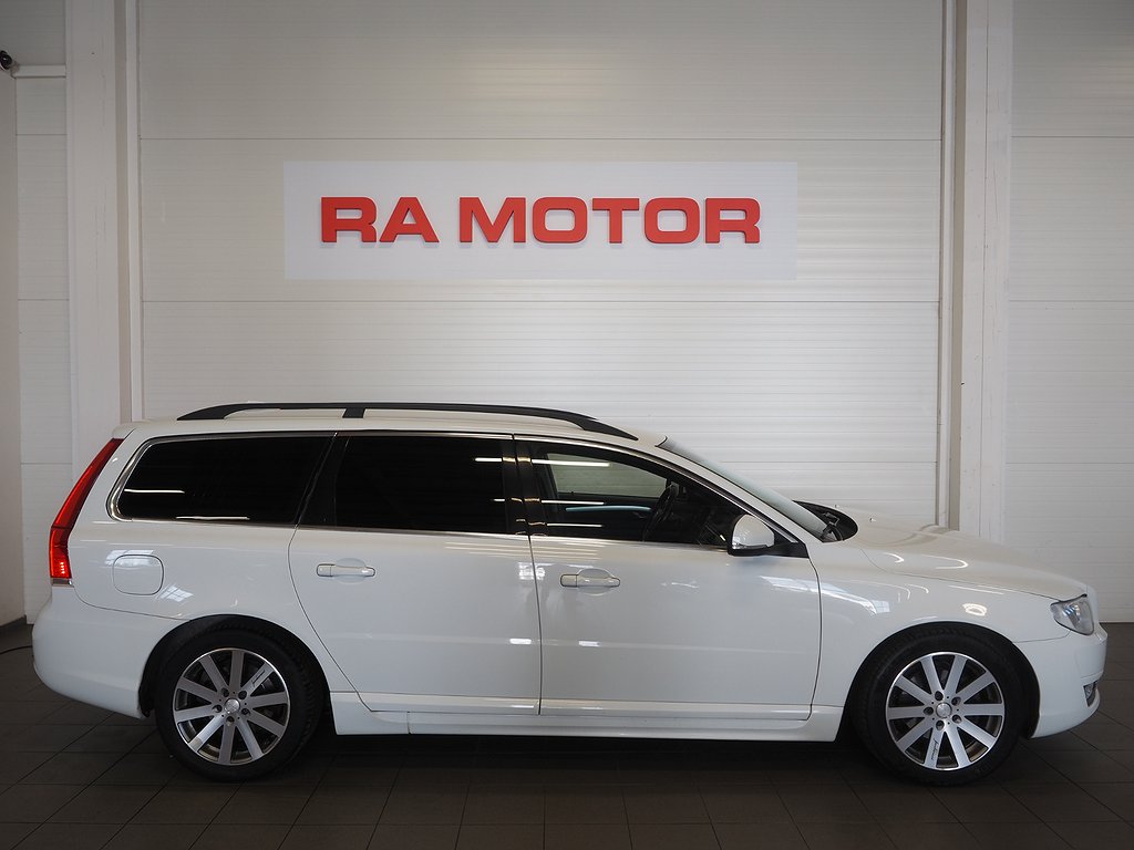 Volvo V70 D4 181hk Momentum Drag Navi VOC Kamrem Bytt 2015