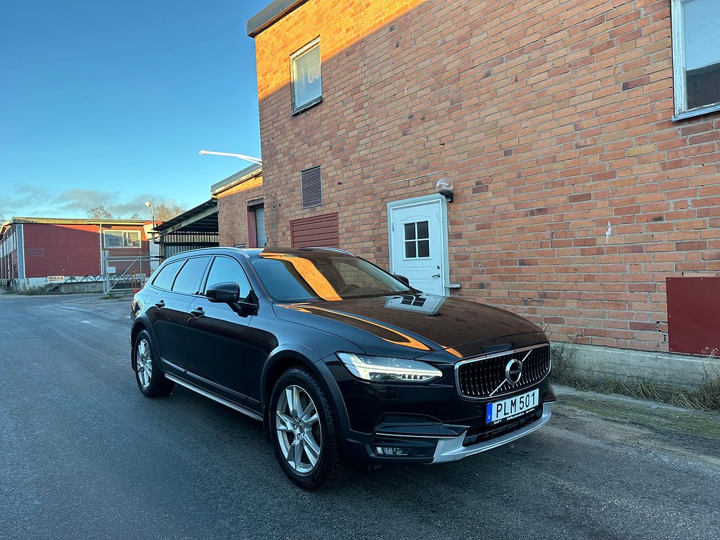 Volvo V90 Cross Country D4 AWD  Momentum Plus | Navi | 20” 