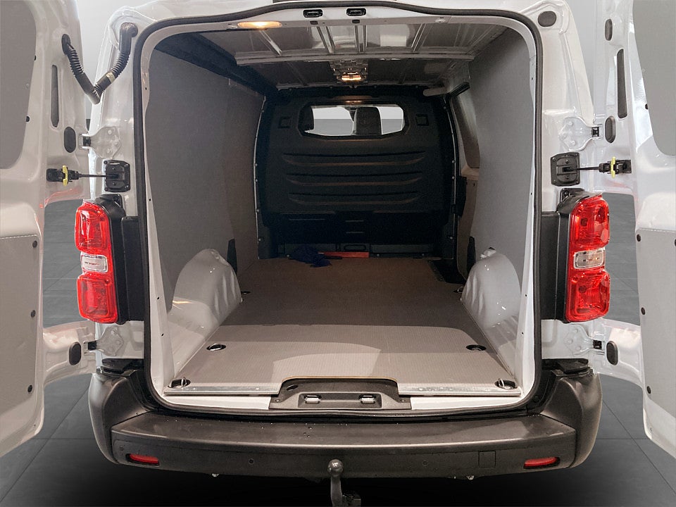 Bild på Opel Vivaro Business 2.0 BHDi 145hk L3 KAMPANJRÄNTA 3,99%