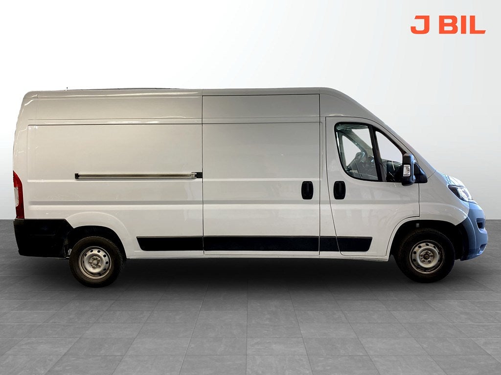 Bild på Peugeot Boxer PRO+ L3H2 2.2 BHDi 140hk - DRAG, B-KAMERA