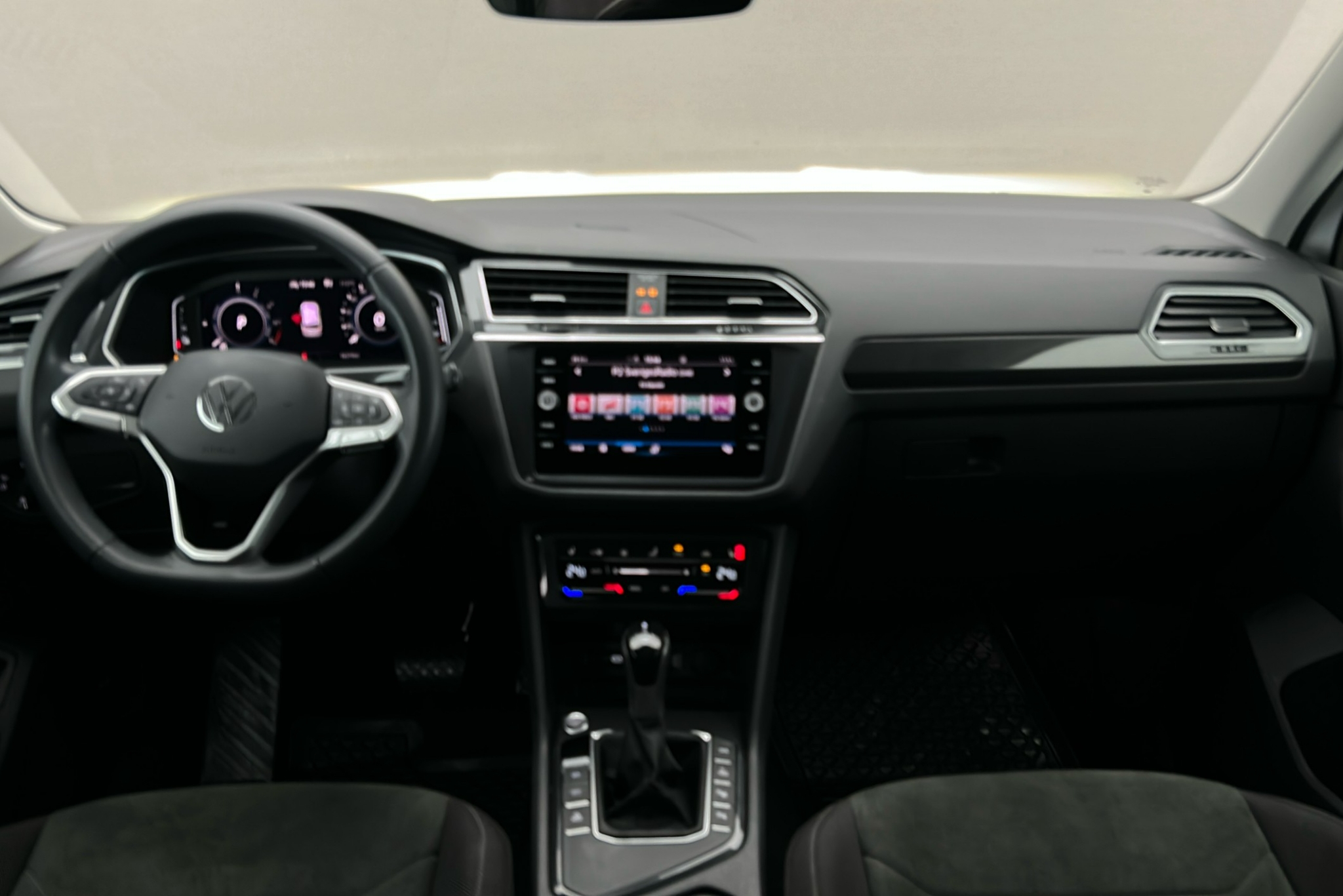 Volkswagen Tiguan 2023, bild 3/10