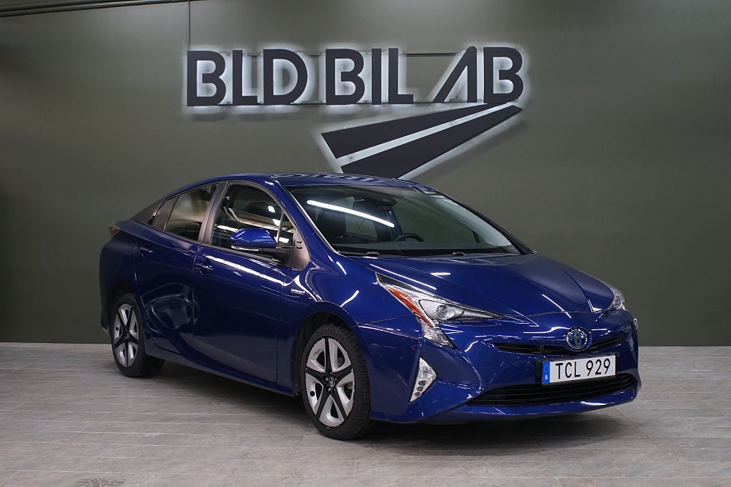 Toyota Prius Hybrid CVT Euro 6 NYBES LÅGAMIL B-KAMERA 122HK