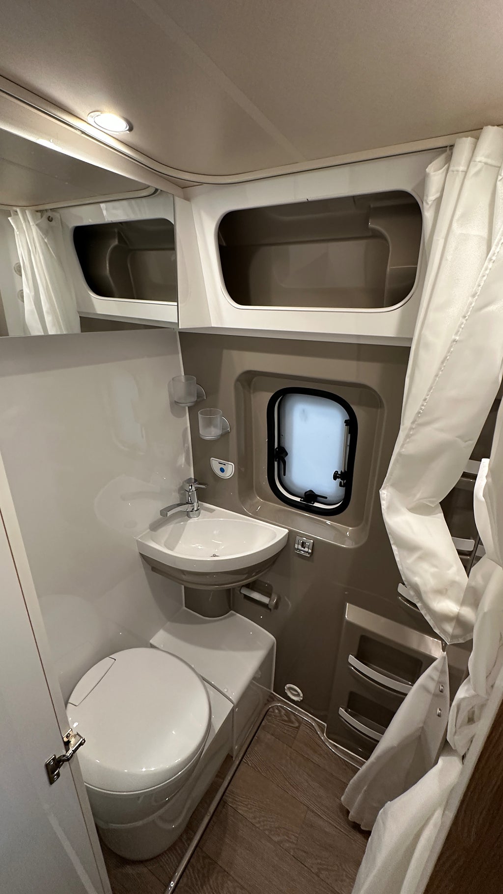 Hobby K 65 FT  Vantana De Luxe, Automat, 6 meter thumbnail