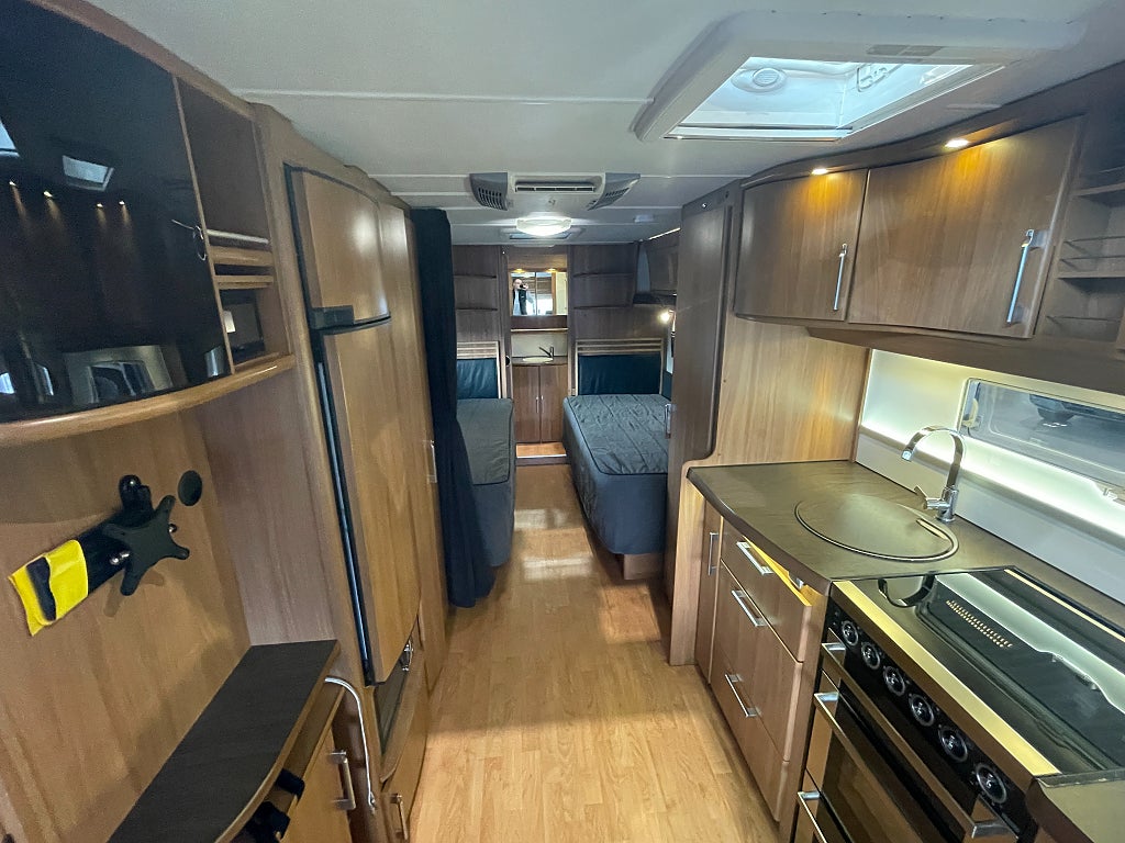 Kabe Royal 780 ETDL KS E2 / ALDE / Elektriska stödben / Förtält / Lån - Kabe