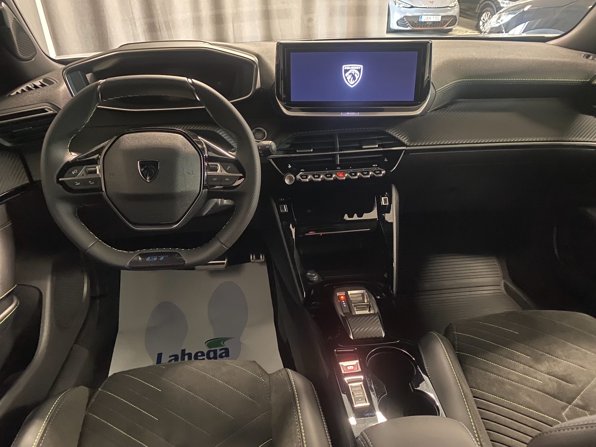 Peugeot 2008 GT Gybrid 145hk Automat 2026, bild 7/10