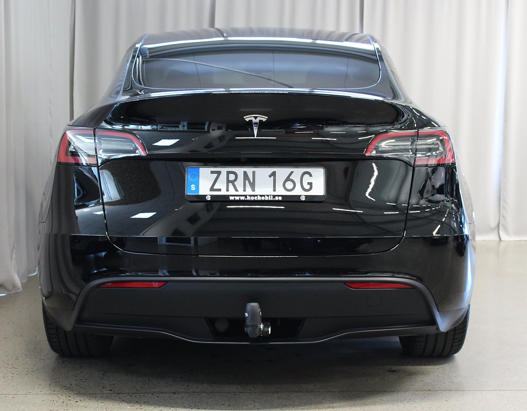 Tesla Model Y Standard Range RWD 299HK, Drag, Värmepump, 3,99% Ränta