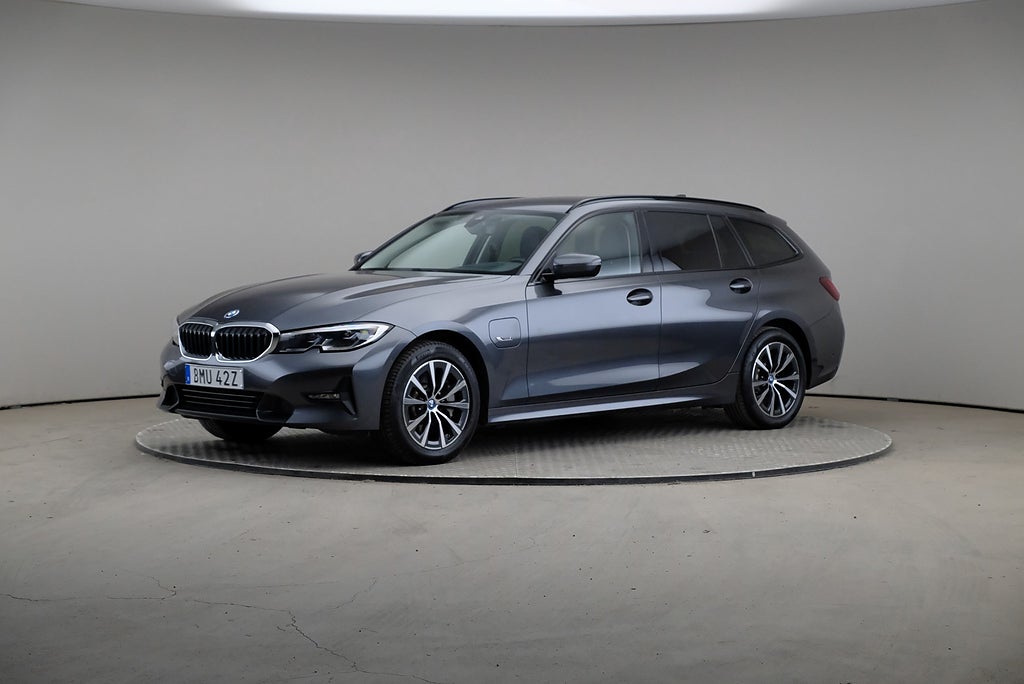 BMW 330e 3 292hk xDrive Sport Line Innovation Parking Assistant HiFi C...
