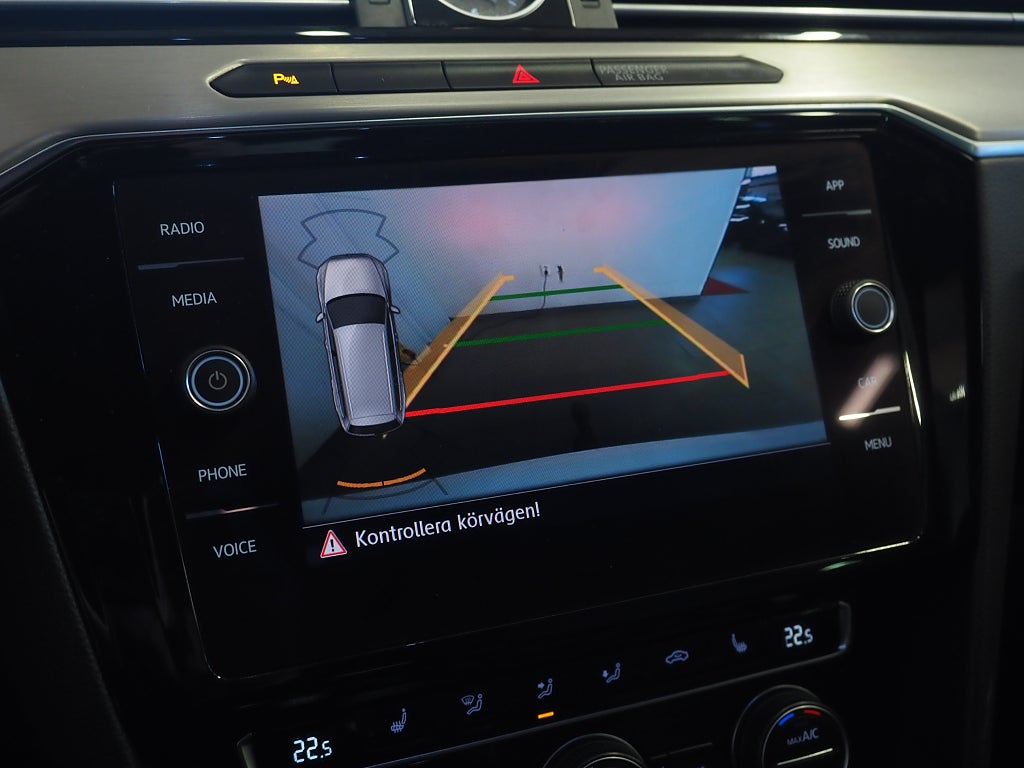 Volkswagen Passat SC 2.0 TDI 4Motion R-Line Cockpit Läder D-Värm Drag Nav 2019