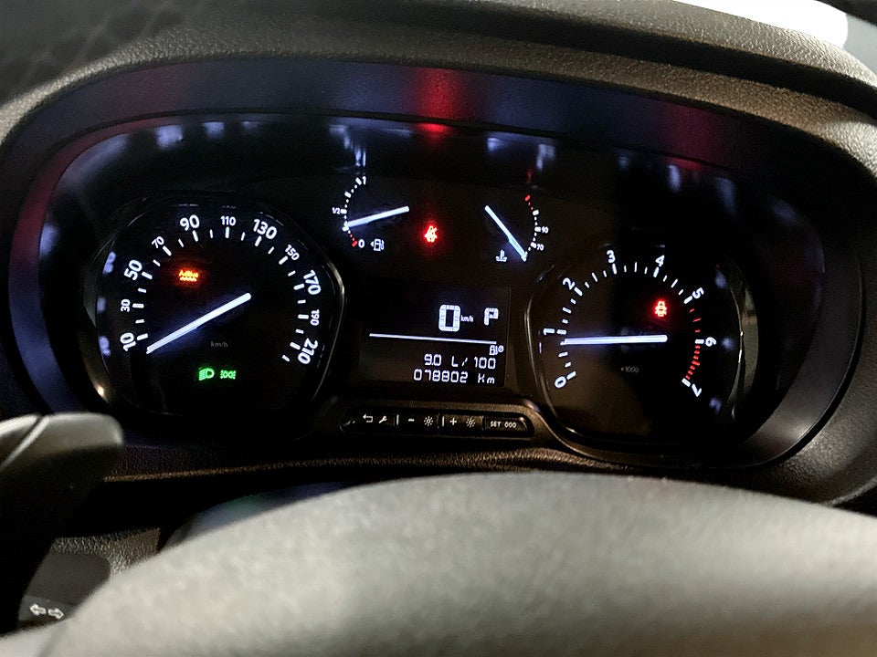 Bild på Peugeot Expert PRO+ 2.0 BHDi 180hk Aut L2 B-KAMERA CARPLAY