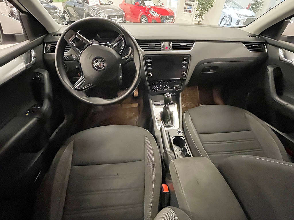 Skoda Octavia Kombi 1.6 TDI SCR DSG Sekventiell 115hk Ambient