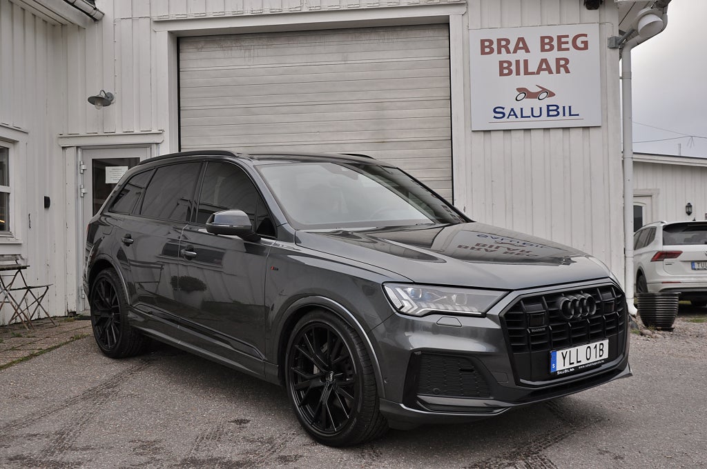 Audi Q7 50 TDI Quattro S-line 7-sits BOSE 360° Nightvision Drag