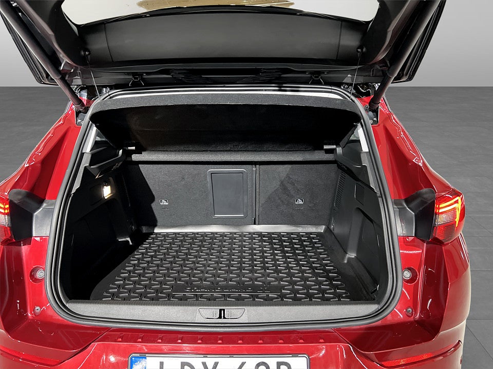 Bild på Opel Grandland Ultimate PHEV 300hk AUt AWD - B-KAMERA,DRAG