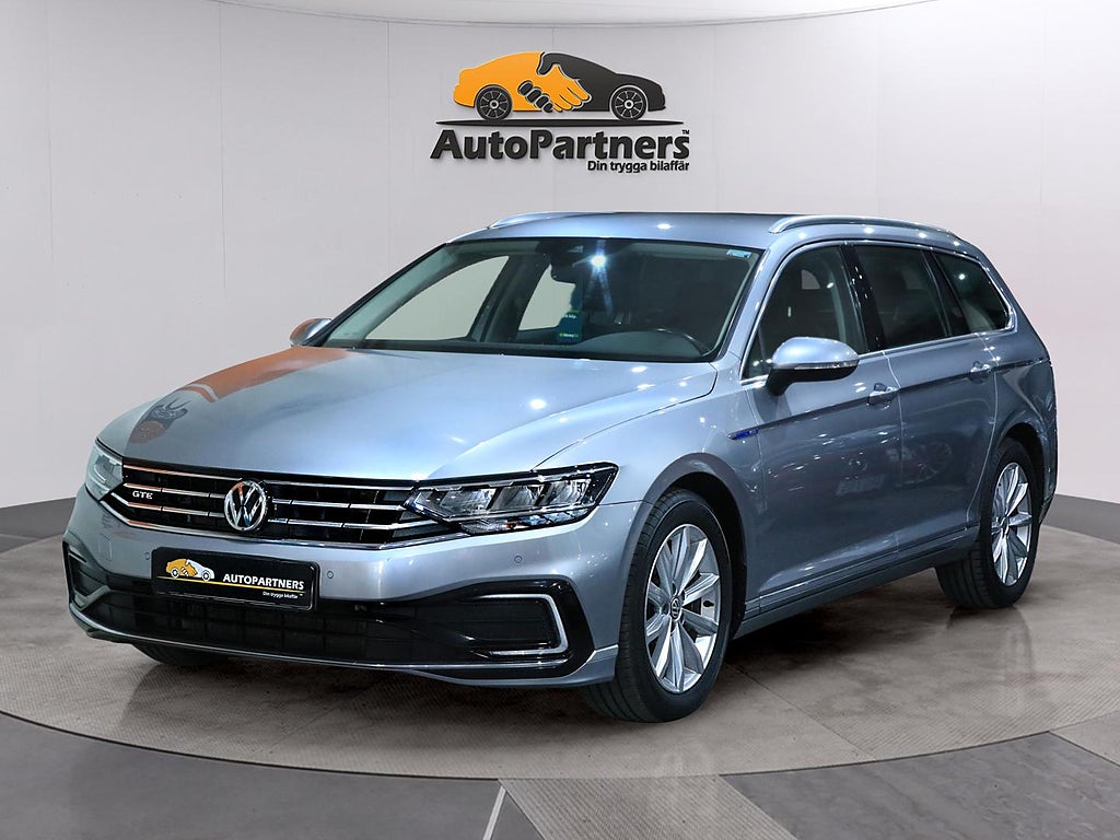 Volkswagen Passat Sportscombi GTE 1.4 TSI 218hk ACT Läder CarPlay Drag 0%