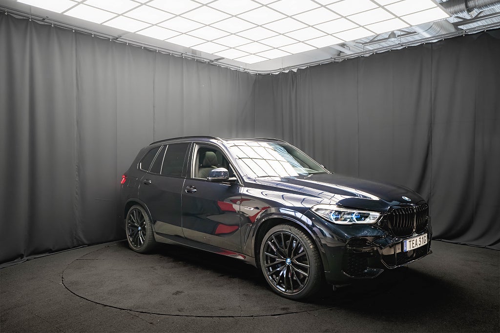 BMW X5 xDrive45e M Sport PANO LASER LUFT 22'' DRAG HUD H/K