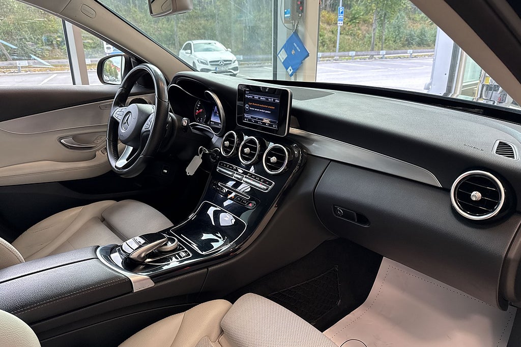 Mercedes-Benz C 220 d 4MATIC 9G-Tronic Avantgarde Läder/Kamera/PDC