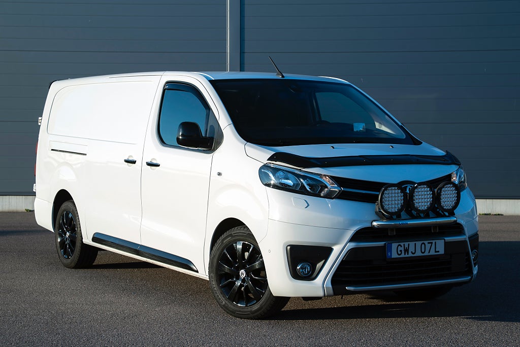 Toyota ProAce 2.0 D-4D 122hk L3 Aut Proffesional värmare drag