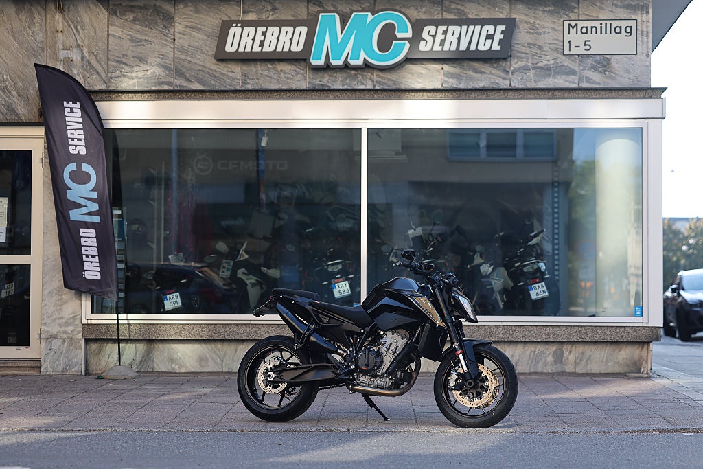 KTM 890 Duke | 1228 Mil | Utrustad*