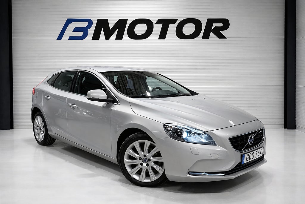 Volvo V40 D2 Momentum Euro 6•1700kr/Mån•9400Mil•Navi