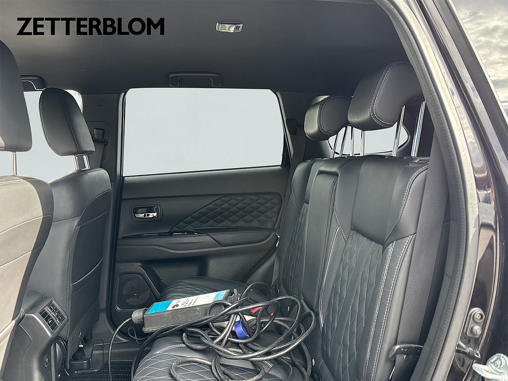SUV Mitsubishi Outlander 9 av 15