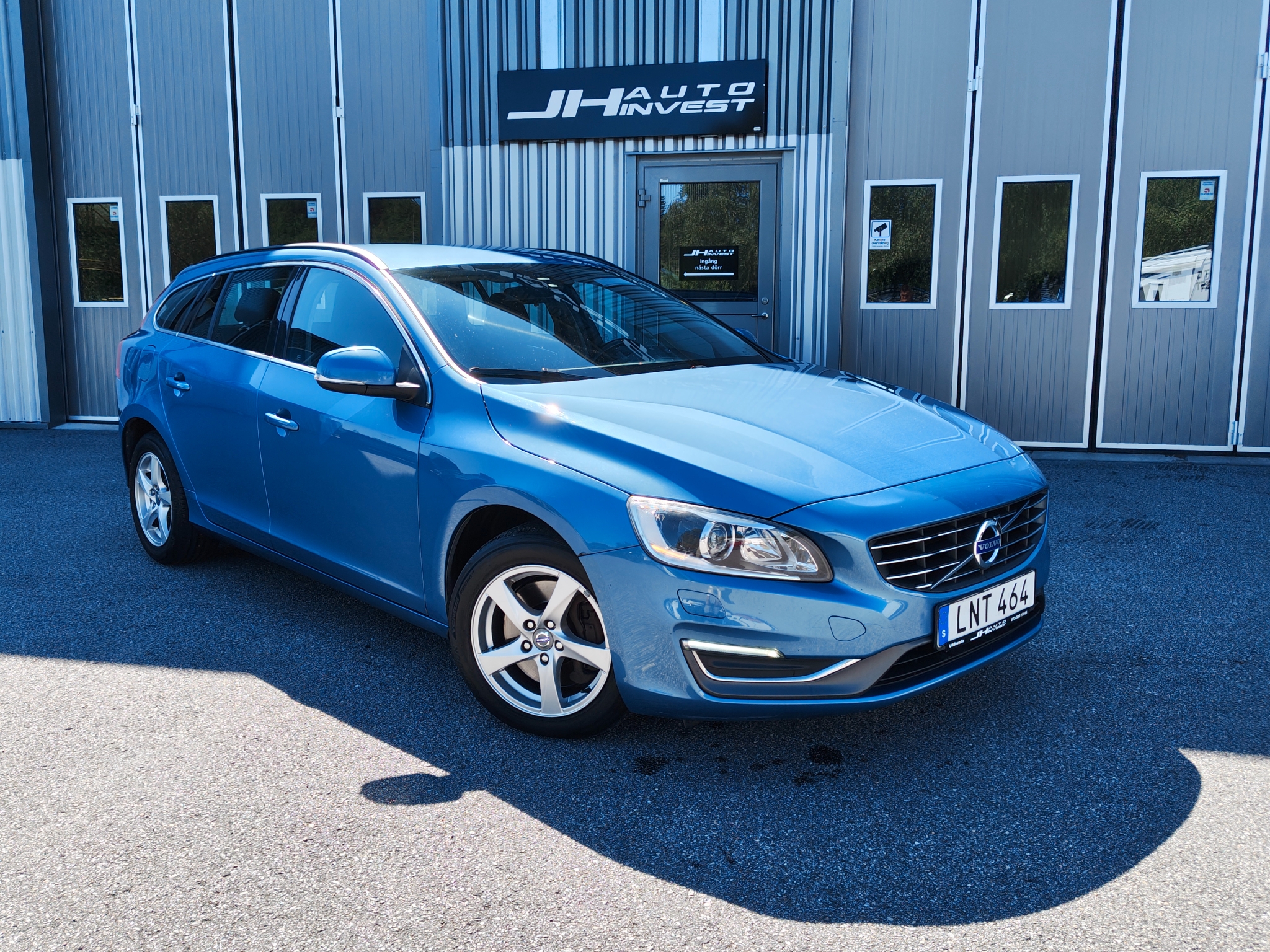 Volvo V60 2015, kuva 2/10