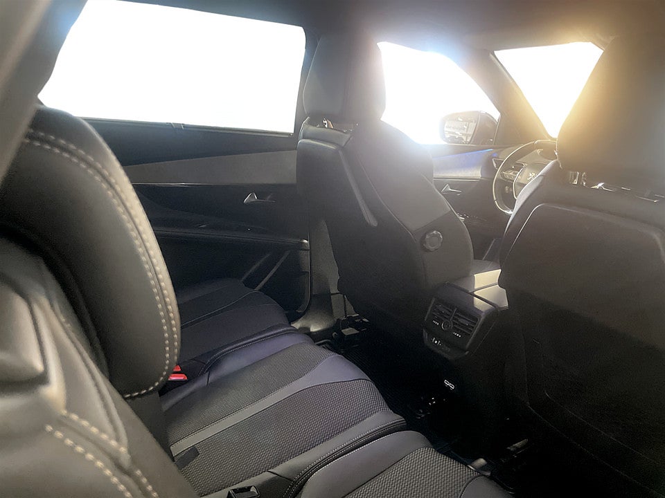 Bild på Peugeot 5008 GT 1.2 PT 130hk Aut 7-SITS B-KAMERA CARPLAY