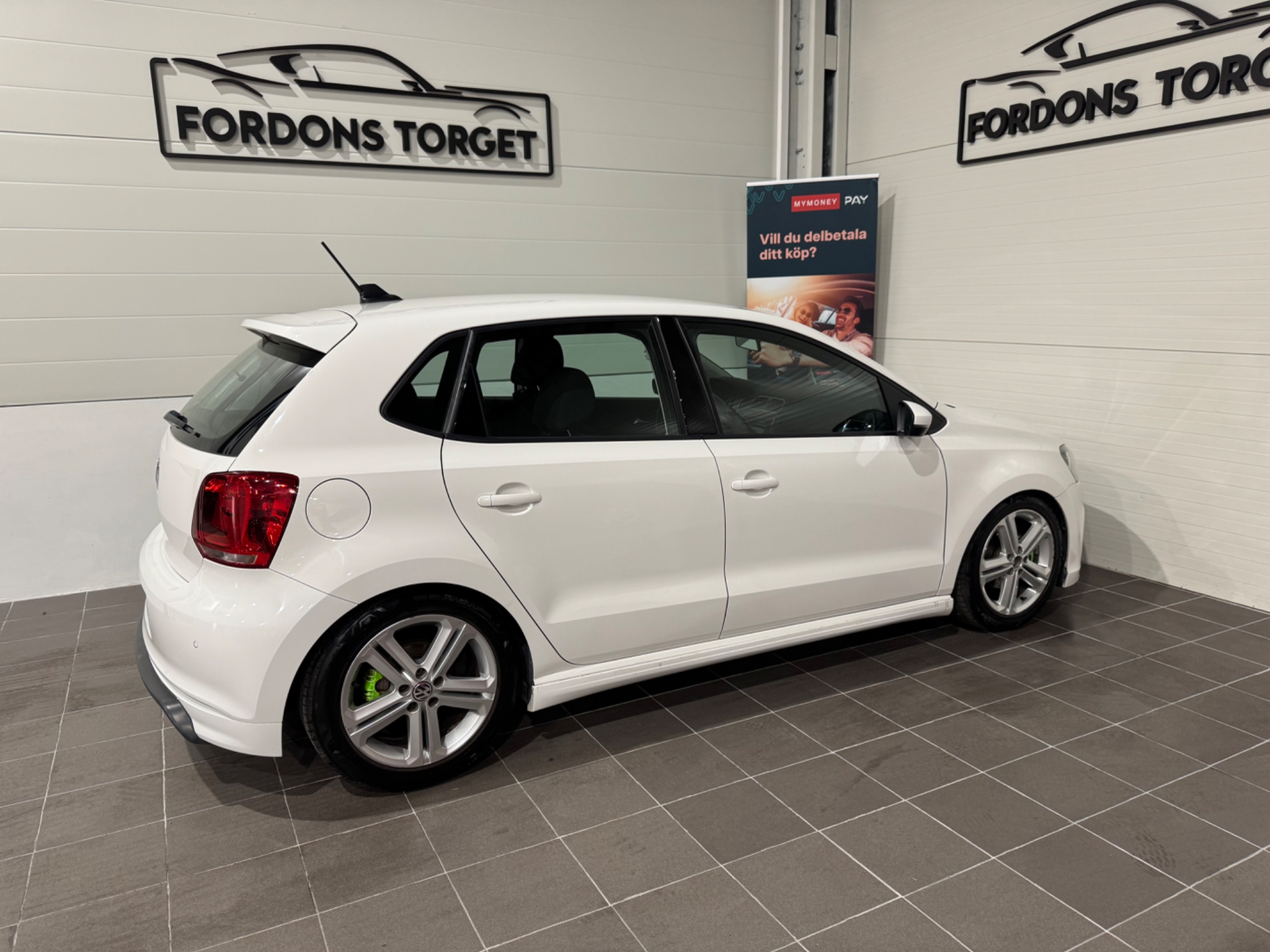 Volkswagen Polo 5-dörrar 1.2 TSI R-Line 2014, bild 5/45