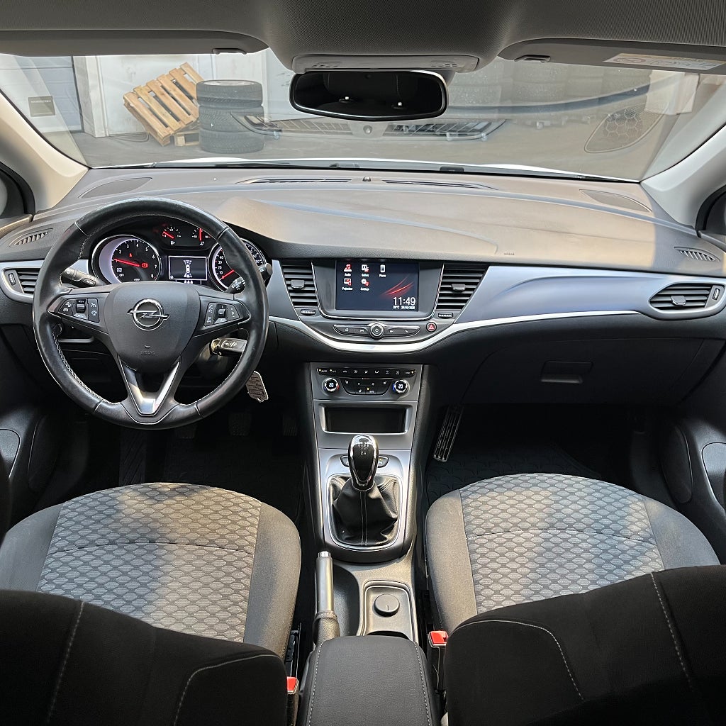 Opel Astra 1.0 EDIT 12v Enjoy Värmare P-sensorer Bluetooth