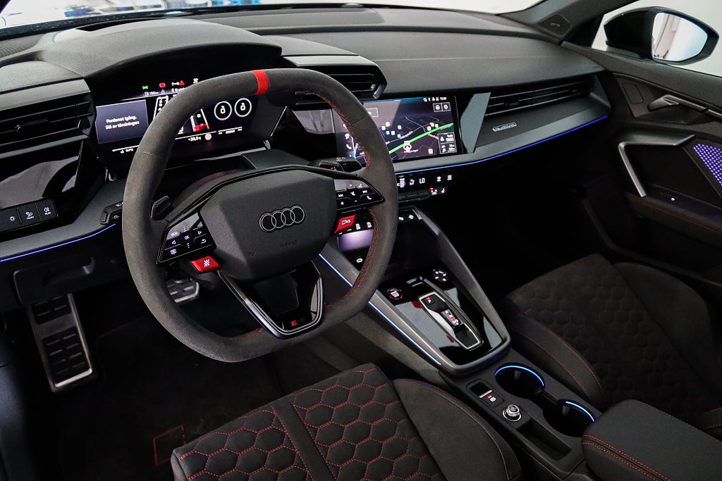 Audi RS3 Sedan RS-Skalstolar Kolfiber Pano Sonos HuD