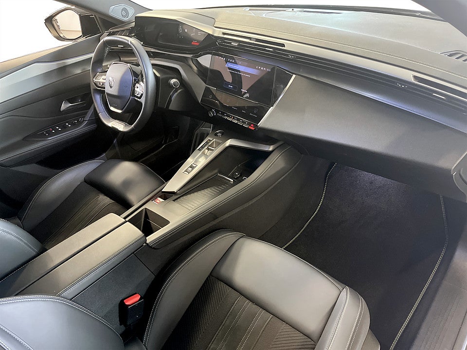 Bild på Peugeot 308 5D GT 1.2 PT 130hk Aut B-KAMERA CARPLAY