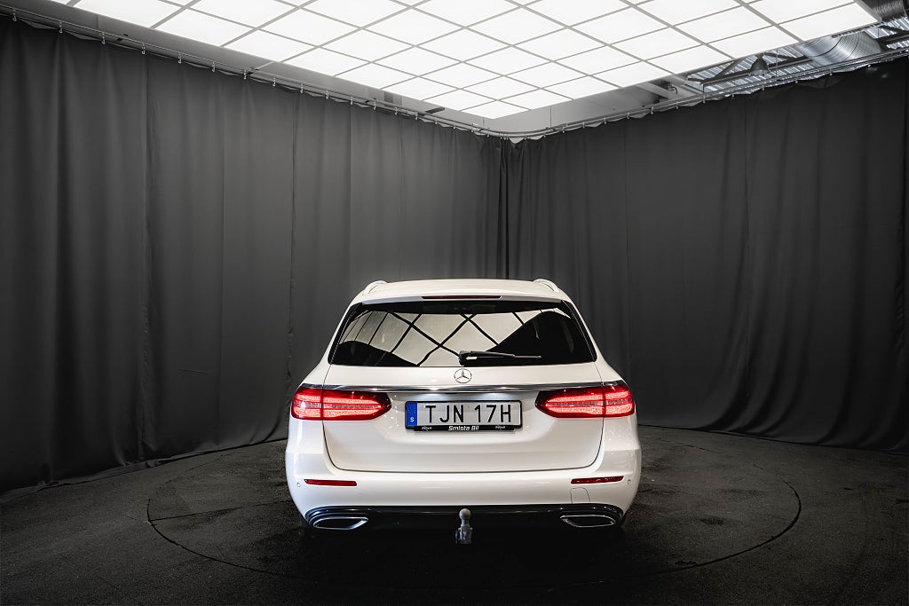 Mercedes-Benz E 200 T d D-VÄRMARE WIDESCREEN DRAG KAMERA 1-ÄGARE MOMS
