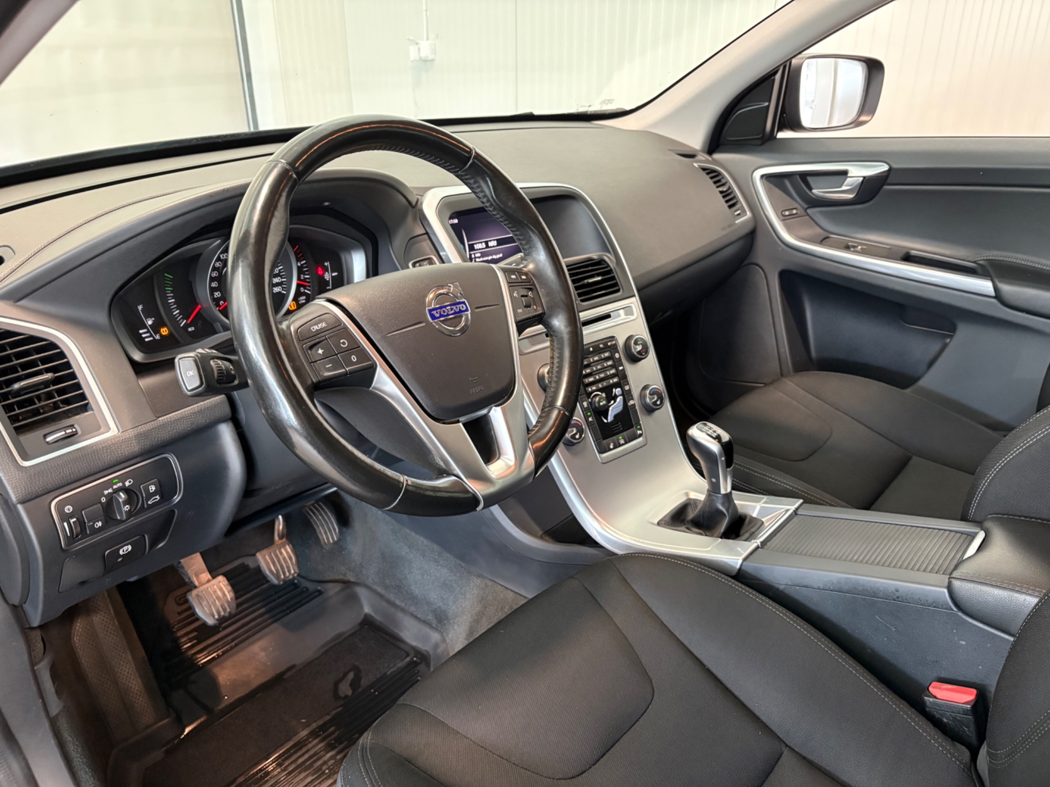 Volvo XC60 2017, bild 7/10