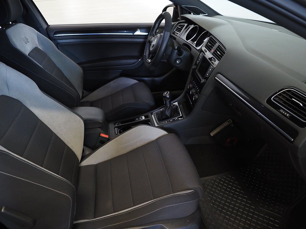 Volkswagen Golf 3-dörrars R 2.0 TSI 300hk 4Motion Manuell | Dynaudio | 2016