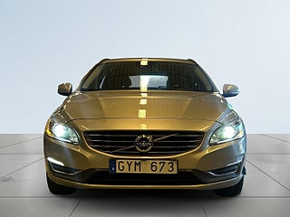 Volvo V60 D4 AWD Geartronic Momentum Drag/MoK-värm/Psens/SoV-Hjul – bild 2