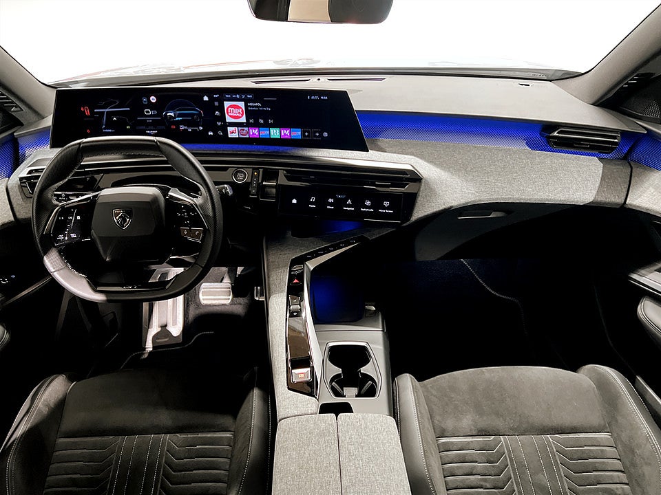 Bild på Peugeot 5008 GT Hybrid 145hk Aut 7-SITS B-KAMERA