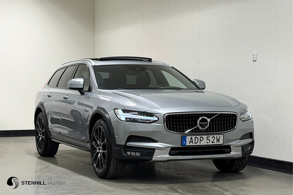 Volvo V90 Cross Country D4 AWD Geartronic Pro Edition Pano H/K HuD 360° Kamera