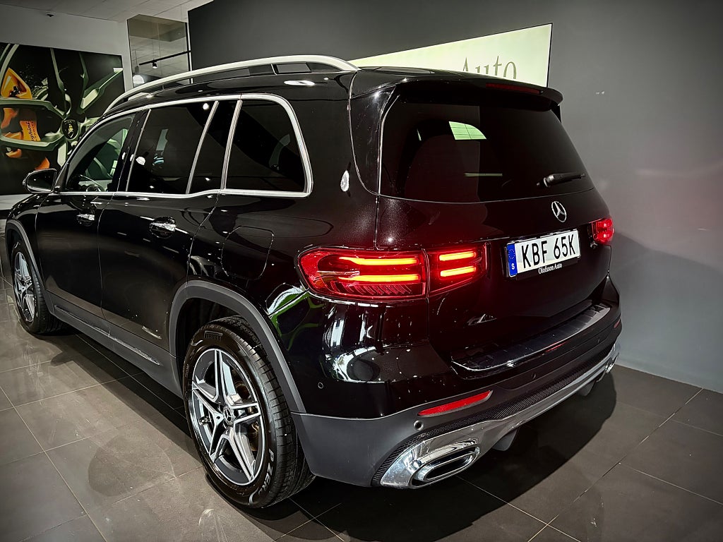 Mercedes-Benz GLB 200 AMG Premium 7sits Värmare Elstolar Drag - bild 3