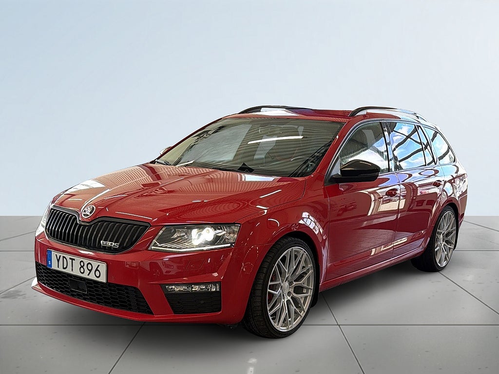 Skoda Octavia Kombi 2.0 TDI 4x4 RS S&V-hjul/Drag/Dvärm/Carplay/Skinn
