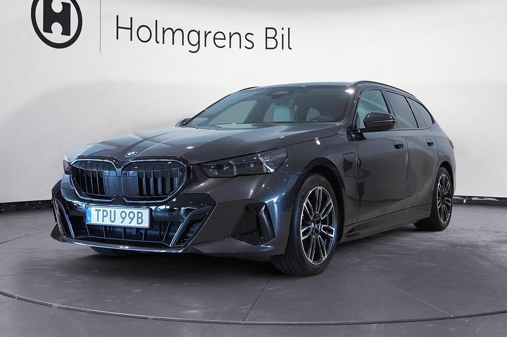 BMW 530e xDrive Touring Fully Charged M Sportpaket Pro