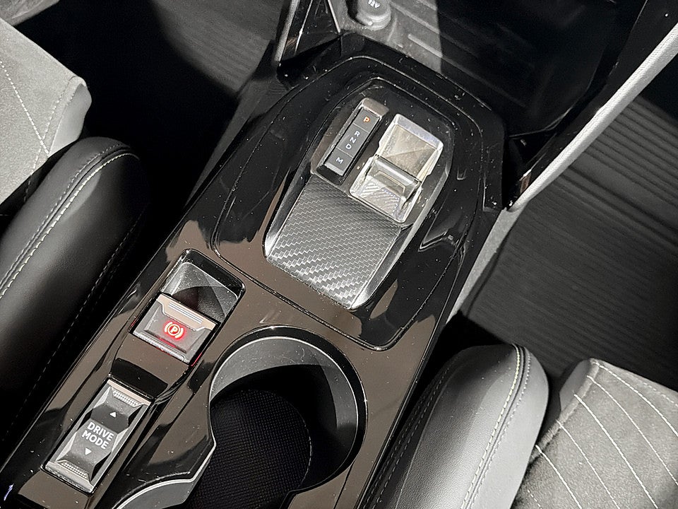 Bild på Peugeot 2008 GT 1.2 PT 130hk Aut - PL 24 månader/2000 mil