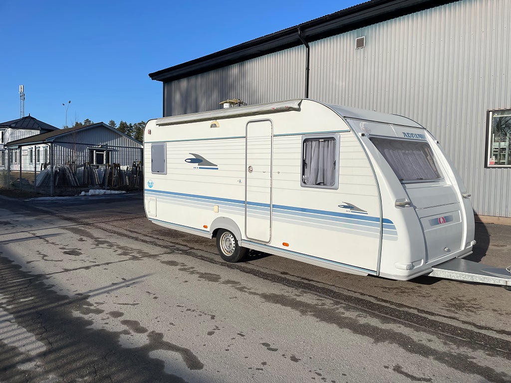 Adria Adora 512 UP Alde värme dubbelsäng markis cykelställ