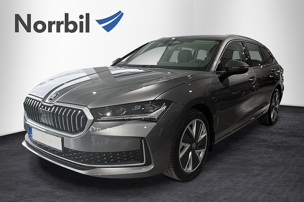 Skoda Superb COMBI SELECTION 1,5 TSI Plug-In DSG, Drag, Värmare